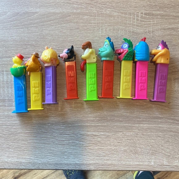 Vintage Pez Dispensers - Picture 6 of 6